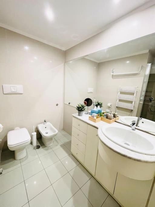 Re Gallo Luxury Apartment Plebiscito In Via Chiaia เนเปิลส์ ภายนอก รูปภาพ